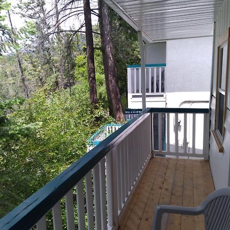 Appletree Inn Radium Hot Springs Buitenkant foto