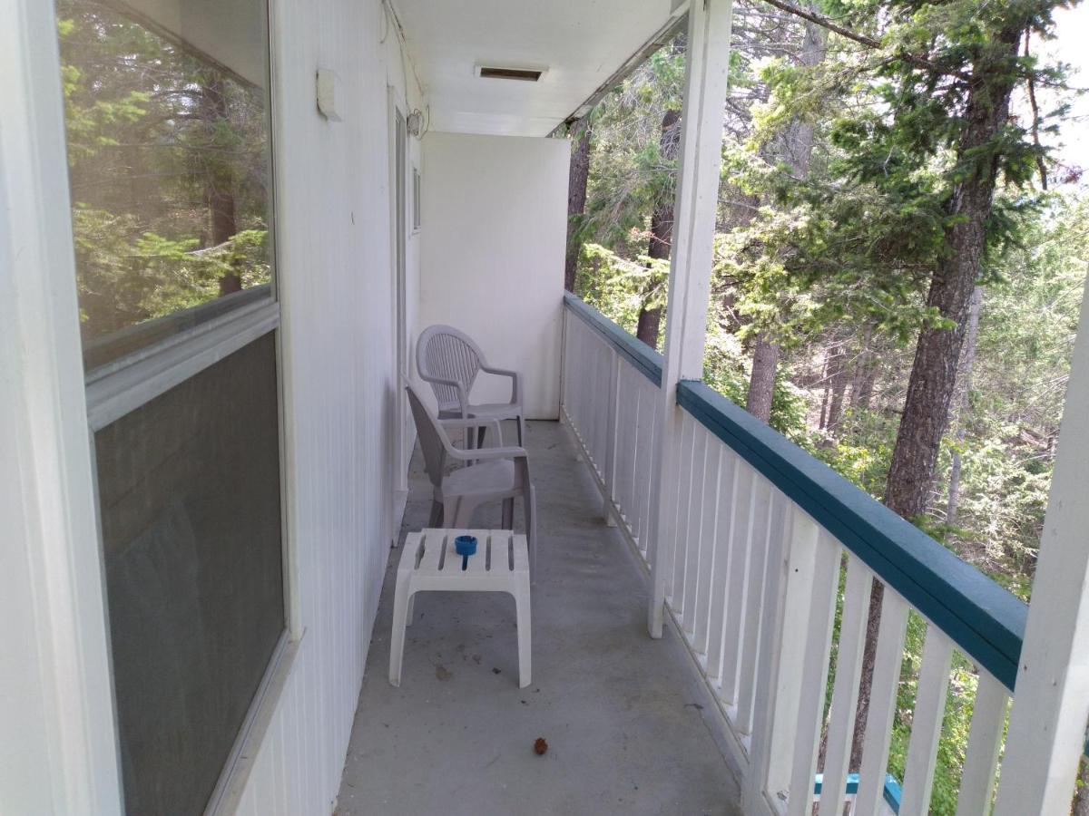 Appletree Inn Radium Hot Springs Buitenkant foto