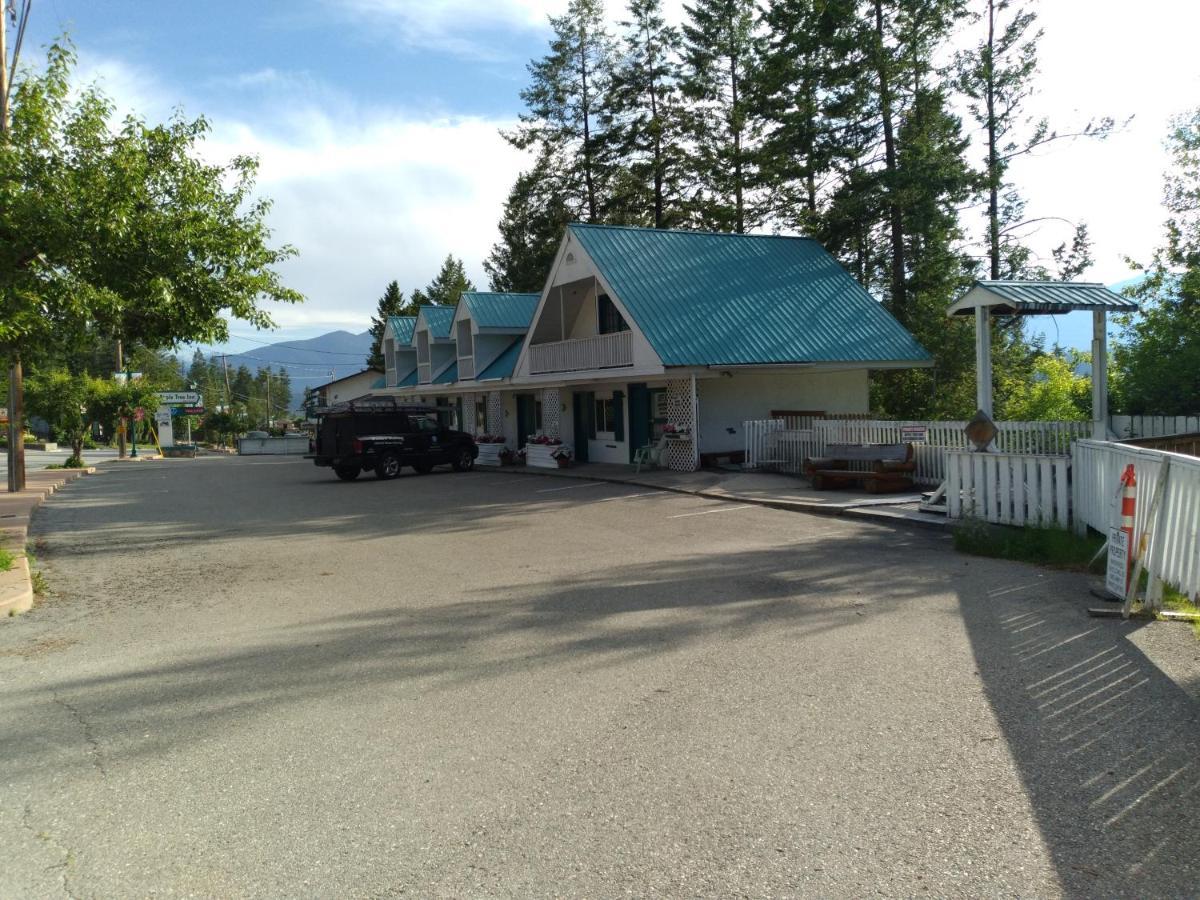 Appletree Inn Radium Hot Springs Buitenkant foto