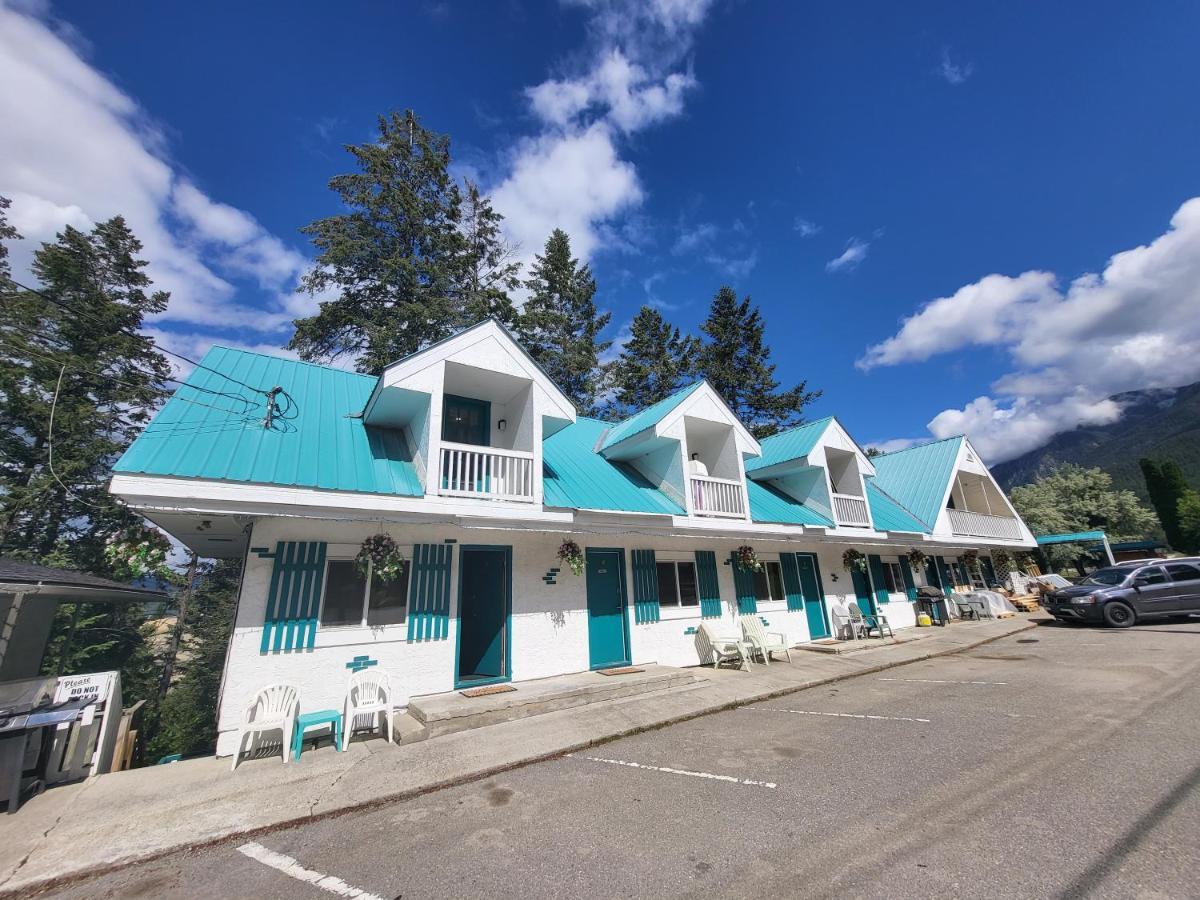 Appletree Inn Radium Hot Springs Buitenkant foto